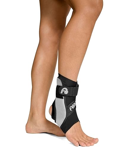Amazon.com: Aircast AirSport Ankle Brace-Medium-Right : Health